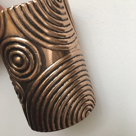 Light Copper-Colored Swirled Metal Cuff (NEW) - Picture 4 of 5